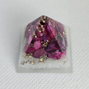 Orgonit - pyramida 3x3cm